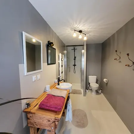 Les D'hotes De La Croisee En Auvergne